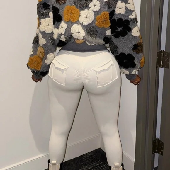 Like Roses jacket - Picture 2 of 2